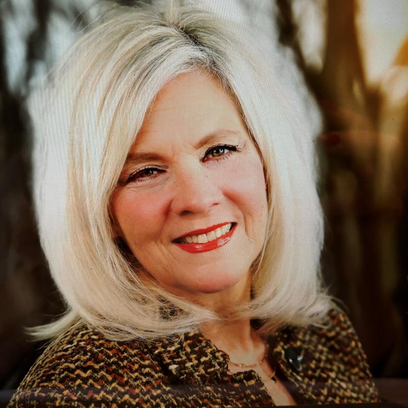 Close Up Radio Spotlights Denise Fuchs of Dream Builders by Design episode artwork