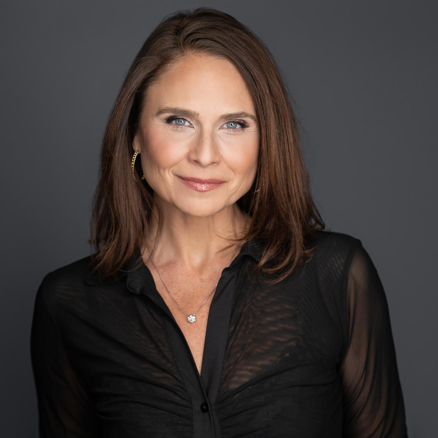 Part 1: Close Up Radio Spotlights Holly Kleiman of Sapphire + Salt Pioneers episode artwork