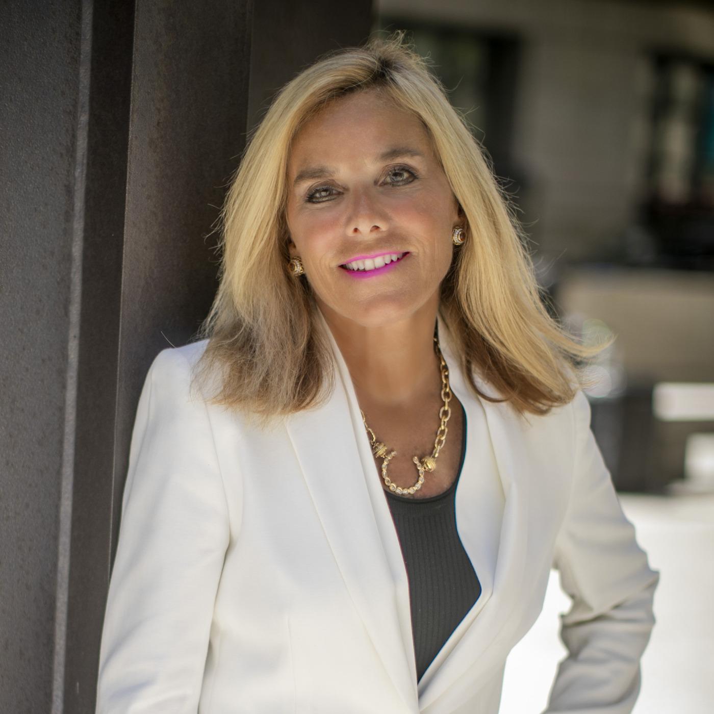 Close Up Radio Spotlights Medical Malpractice Defense Attorney Donna Kaner Socol of Hughes Socol Piers Resnick & Dym episode artwork