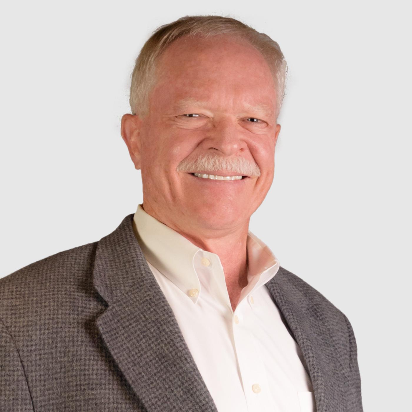 Part 1: Close Up Radio Spotlights Author and Master Fitness Trainer David Emerson Frost of Well Past Forty LLC episode artwork