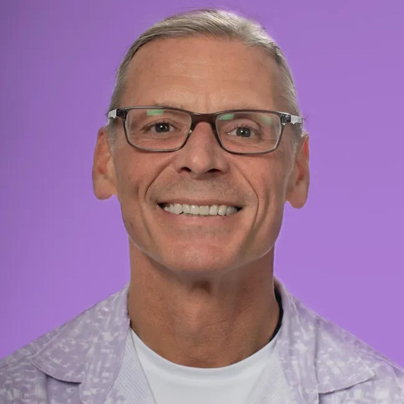 Part 1: Close Up Radio Welcomes Back Pranic Healer Gary Smith of Grateful Violet
