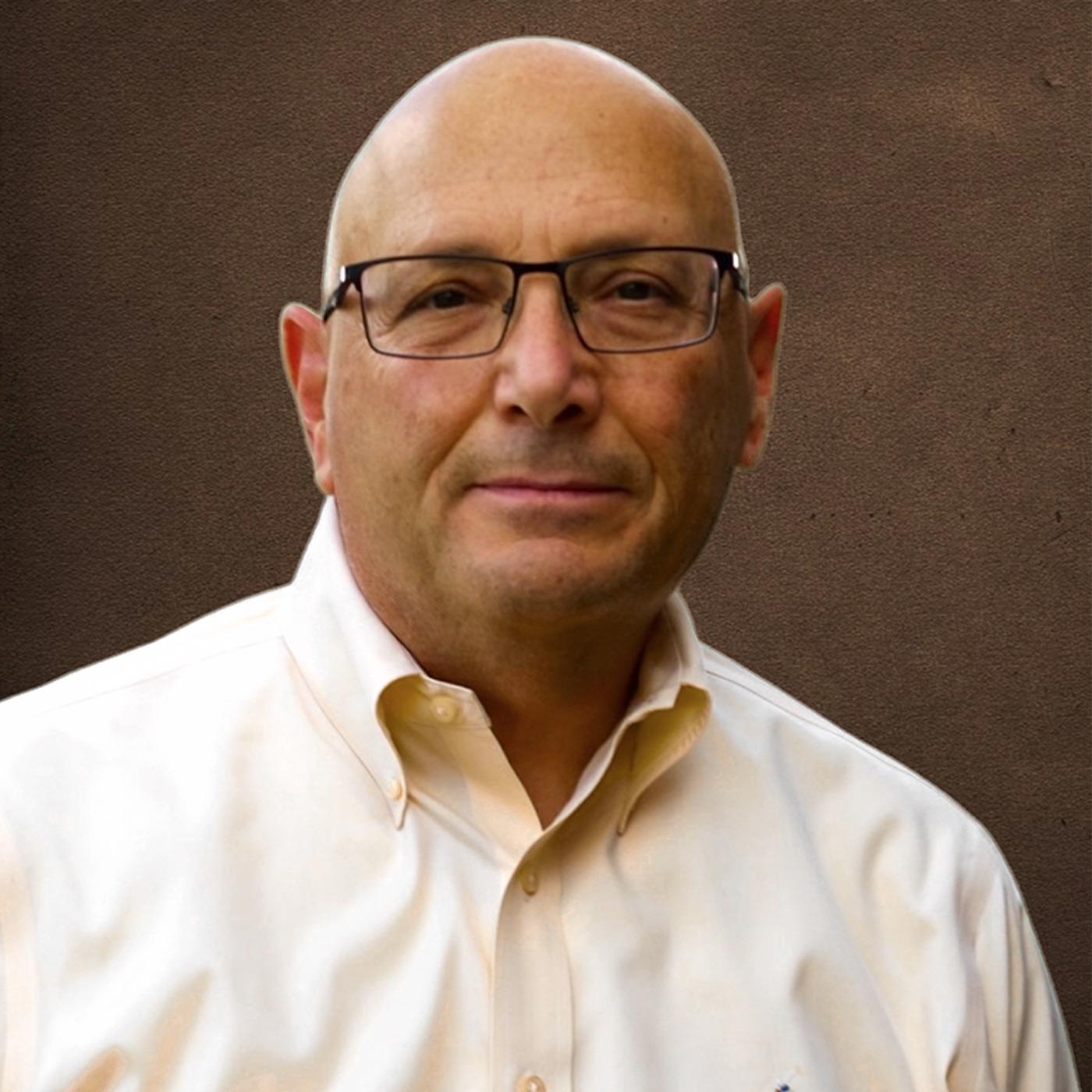 Part 2: Close Up Radio Welcomes Back Author and Healthcare System Expert Gerald Lynn