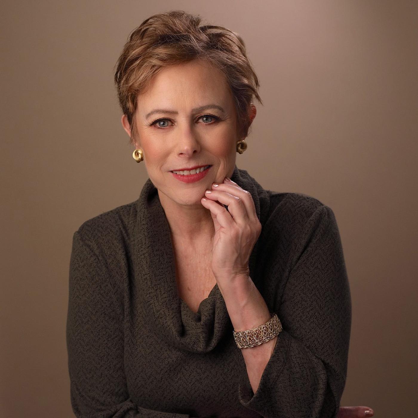 Close Up Radio Spotlights Crime Fiction and Murder Mystery Author Libby Fischer Hellmann